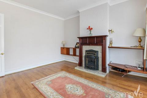 3 bedroom house to rent, Roseville Road, Hayes, Middlesex