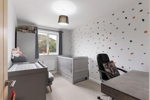 73 Cotswold Way, Worcester Park, KT4 8LN