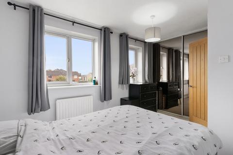 73 Cotswold Way, Worcester Park, KT4 8LN