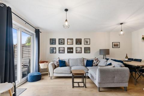 73 Cotswold Way, Worcester Park, KT4 8LN