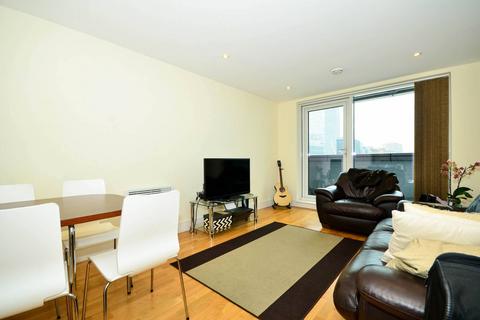 2 bedroom flat for sale, Wharfside Point, Docklands, London, E14