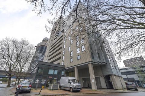 2 bedroom flat for sale, Wharfside Point, Docklands, London, E14