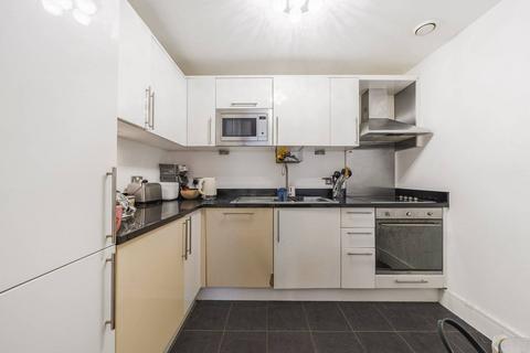 2 bedroom flat for sale, Wharfside Point, Docklands, London, E14