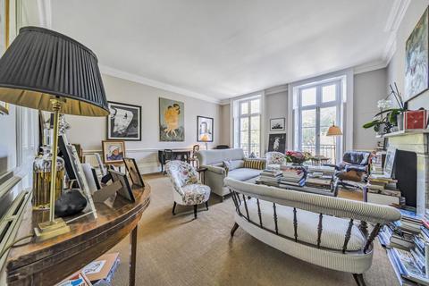 2 bedroom flat for sale, Royal Crescent, Holland Park