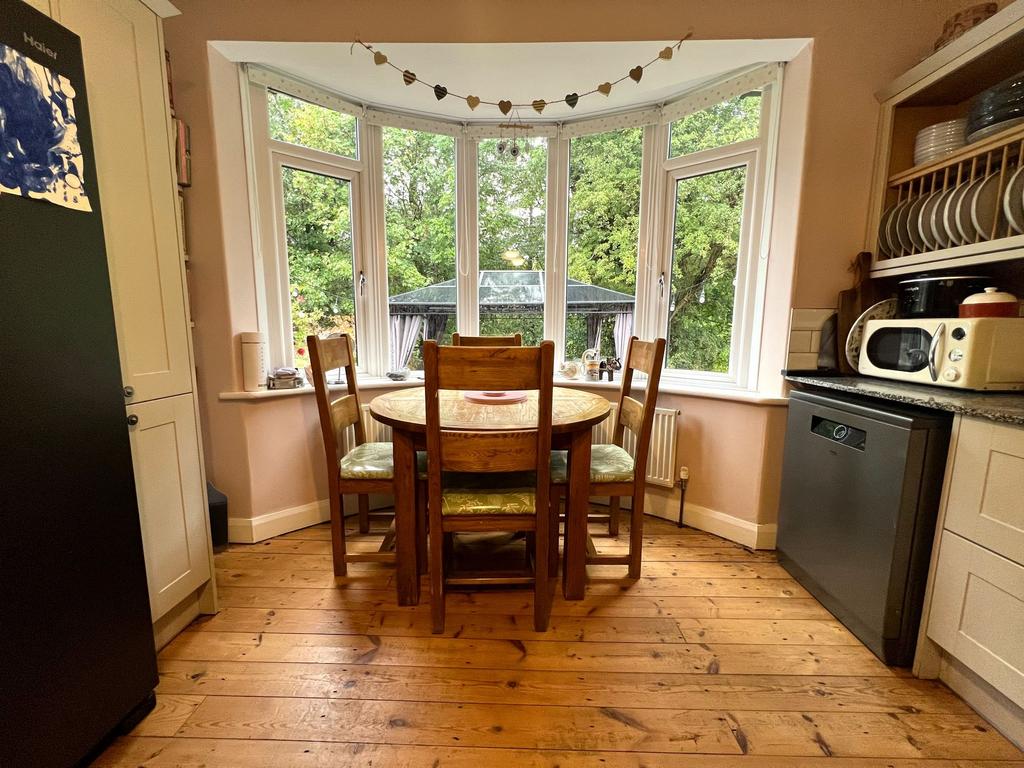 Open plan dining kitchen