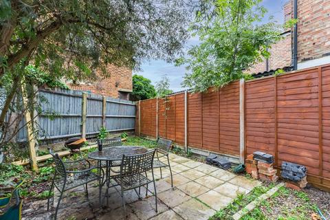 4 bedroom semi-detached house to rent, Cromwell Road, N10, Colney Hatch, London, N10