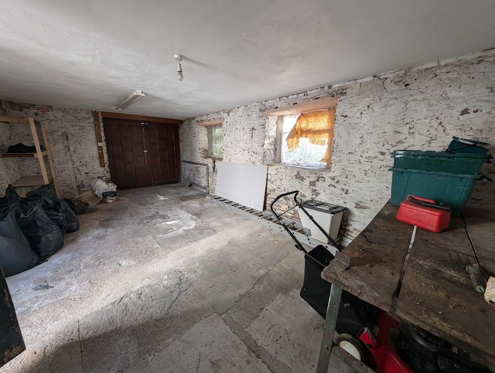 Garage.jpg
