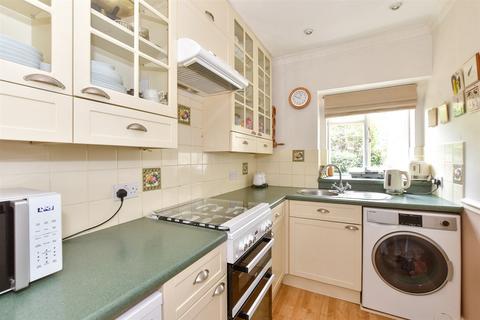 1 bedroom ground floor flat for sale, Pitts Lane, Binstead, Isle of Wight