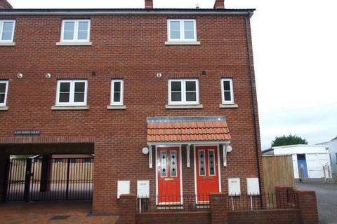 2 bedroom terraced house to rent, East Street, Chard