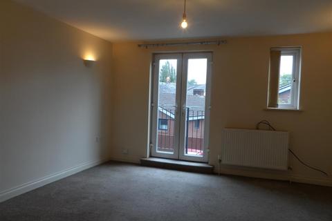 2 bedroom terraced house to rent, East Street, Chard