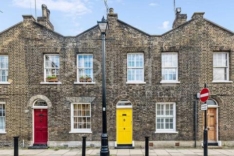 3 bedroom terraced house to rent, Roupell Street, Waterloo, London