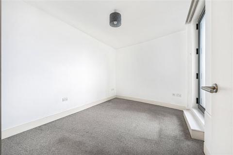 2 bedroom apartment to rent, Guildford Street, Surrey KT16