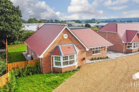 3 bedroom bungalow for sale, Fryern Court Road, Fordingbridge SP6