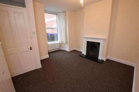 2 bedroom terraced house to rent, Devizes Road, Salisbury SP2