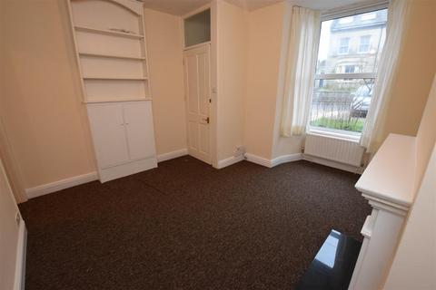 2 bedroom terraced house to rent, Devizes Road, Salisbury SP2