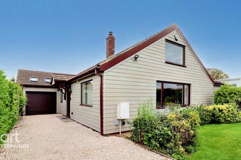 5 bedroom chalet for sale, Newmarket Road, Moulton, Newmarket