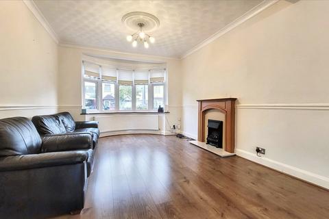 3 bedroom semi-detached house to rent, Adelaide Gardens, Chadwell Heath RM6