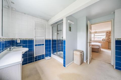 6 Chantry Road, Bagshot, GU19 5DB