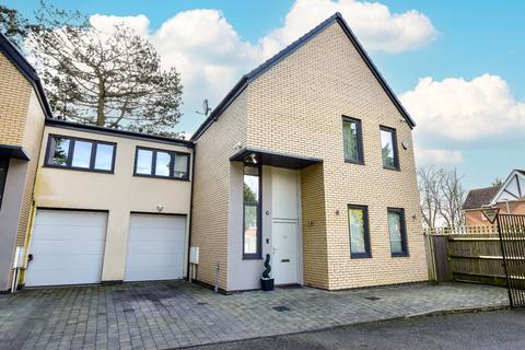 4 bedroom link detached house for sale, Mallard Road, Abbots Langley, WD5