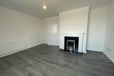 2 bedroom flat to rent, New Chester Road, Wirral CH42