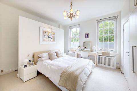 32 Campden Hill Gate, London, W8 7QJ