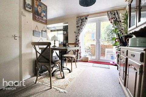 43 Lakeside Road, Ipswich, IP2 9PZ