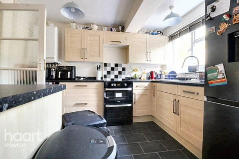 43 Lakeside Road, Ipswich, IP2 9PZ