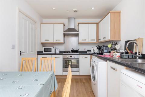 3 bedroom terraced house to rent, Storehouse Mews, London