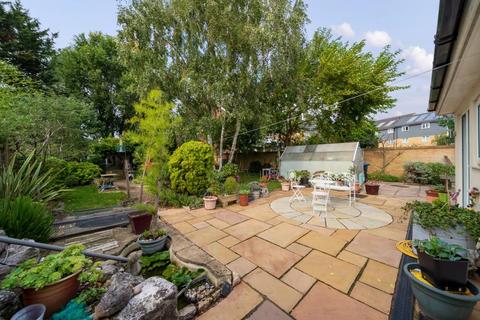 3 bedroom detached house for sale, Staines-upon-Thames,  Surrey,  TW18