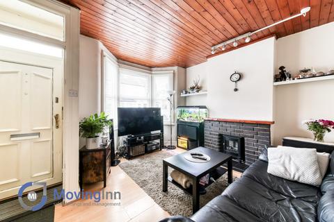 2 bedroom terraced house for sale, Guildford Road, Croydon, Surrey, CR0