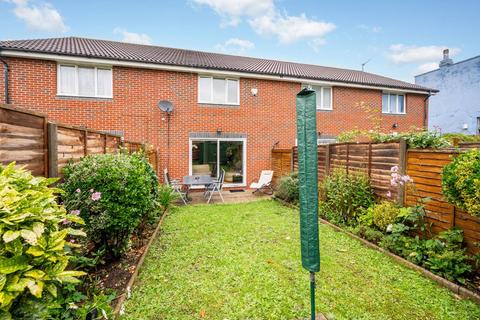 17 Sandlings Close, London, SE15 3SY