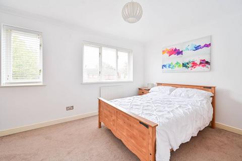 17 Sandlings Close, London, SE15 3SY