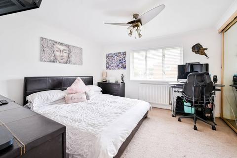 17 Sandlings Close, London, SE15 3SY