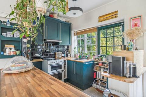 129 Fowlers Walk, London, W5 1BQ