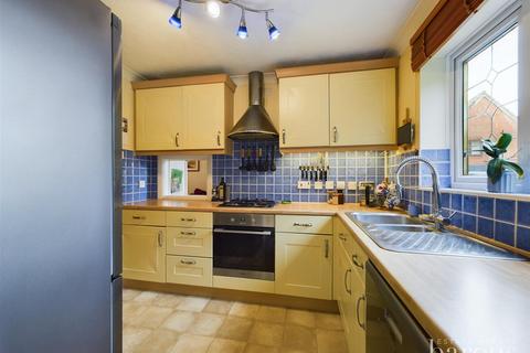 4 bedroom detached house for sale, Balmoral Way, Basingstoke RG22