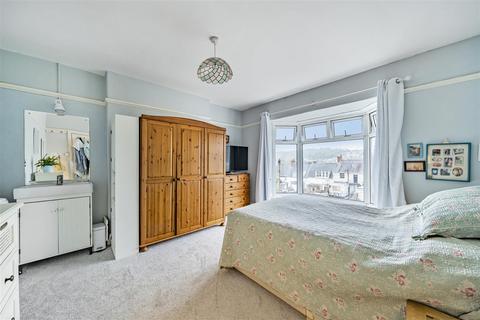 5 Castle Crescent, Mumbles, Swansea, SA3 4AY