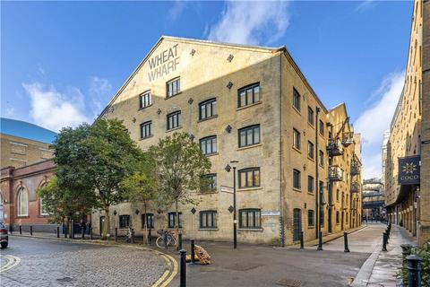 2 bedroom flat for sale, Wheat Wharf Apartments, 27 Shad Thames, London, SE1