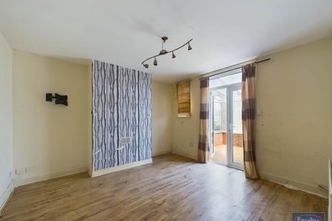 3 bedroom house for sale, Knighton Lane East, ,