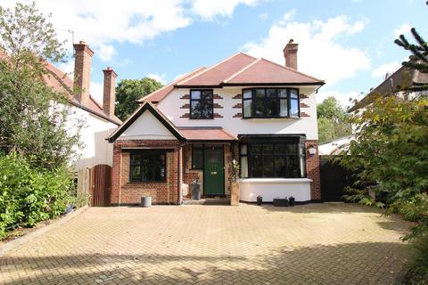 19 Broadoaks Way, Bromley, BR2 0UA