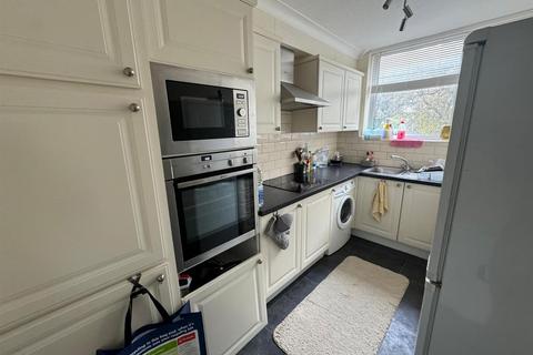 2 bedroom flat for sale, Boundary Road, Worthing