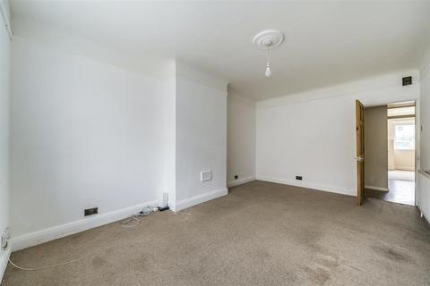 2 bedroom maisonette for sale, Stanger Road, London