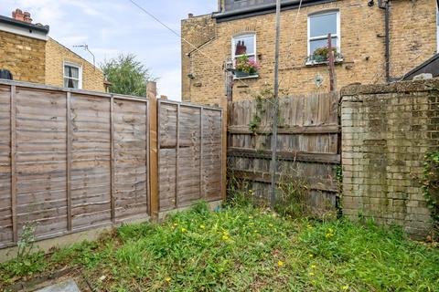 2 bedroom terraced house for sale, Mallet Road, London