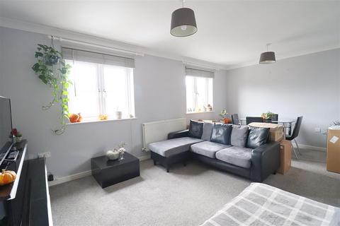 2 bedroom end of terrace house to rent, Bull Road, Ipswich