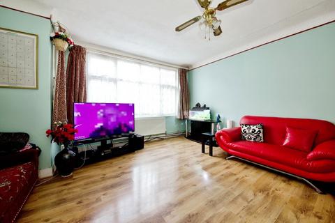 6 bedroom semi-detached house for sale, Manor Drive, Wembley HA9