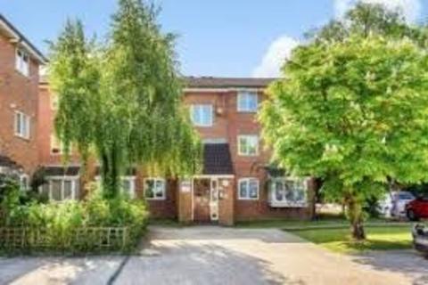 1 bedroom flat for sale, Silver Birch Close, Colney Hatch N11