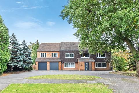 5 bedroom detached house for sale, The Woodlands, Market Harborough