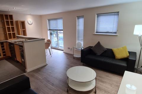 2 bedroom apartment to rent, Stretford Road, Hulme, Manchester. M15 5TQ