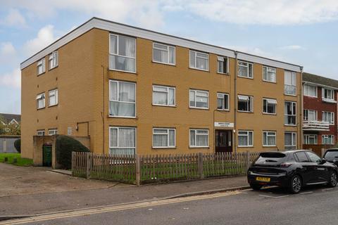 2 bedroom flat to rent, Birch Court, Sutton