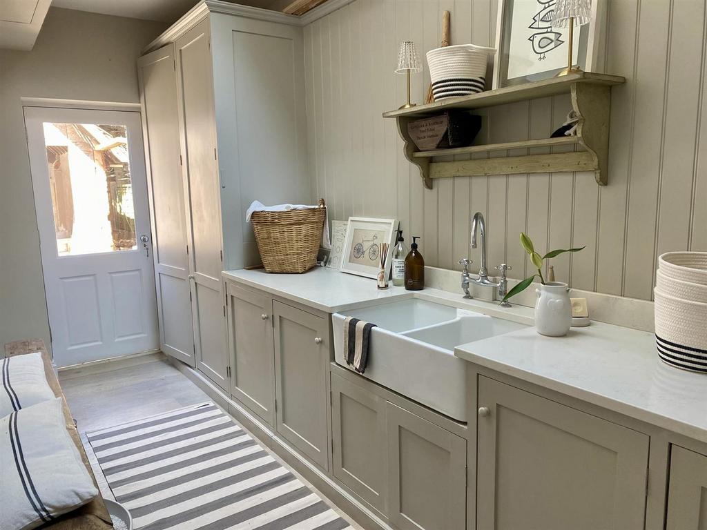 Utility Room.JPEG