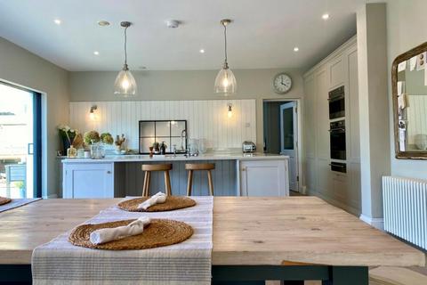 17 Bazehill Road, Rottingdean, Brighton, BN2 7DB